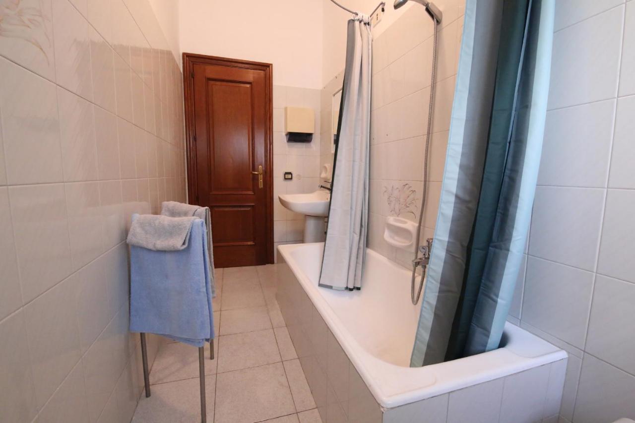 Cavour & Savoia Hotel Bari Exterior photo