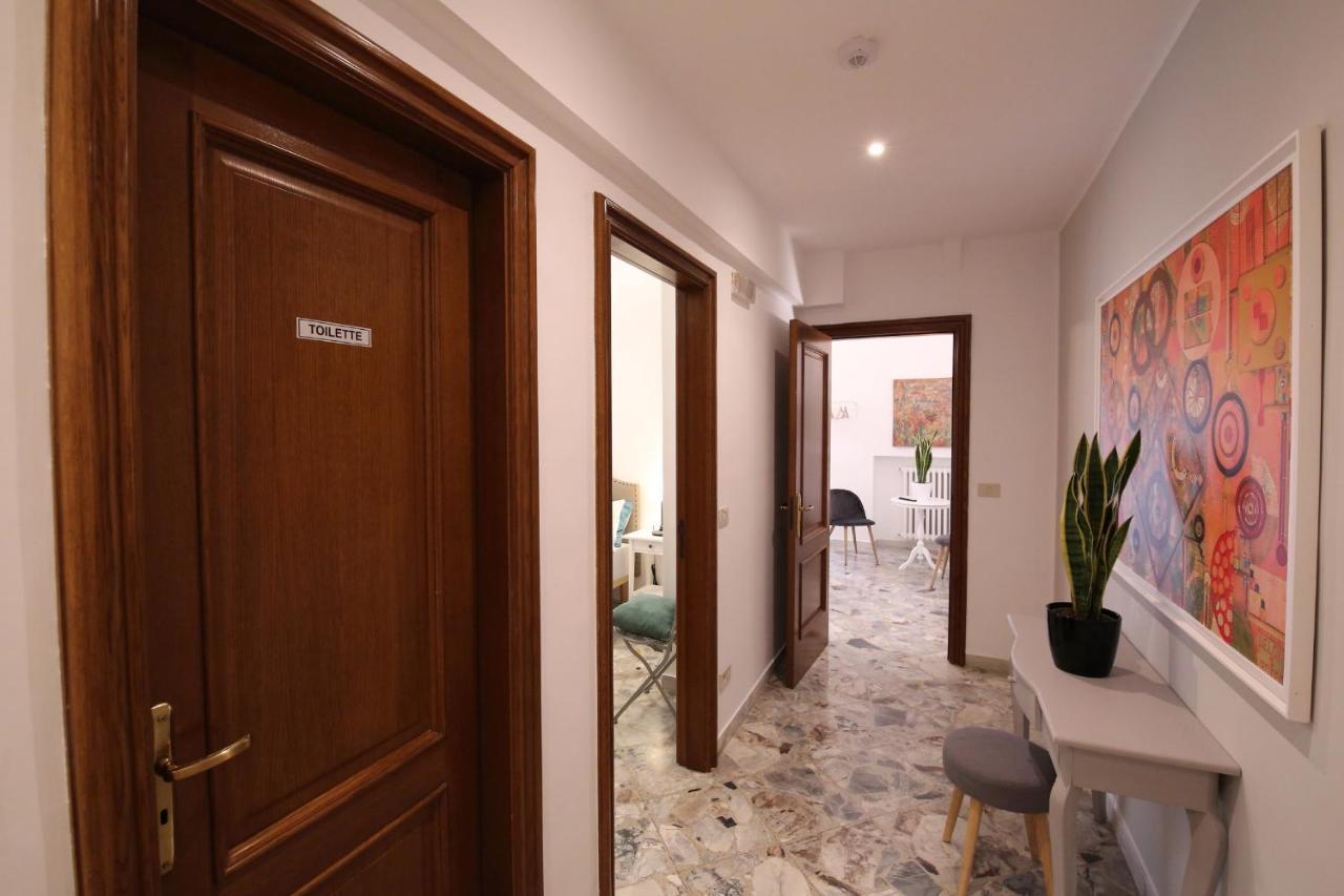 Cavour & Savoia Hotel Bari Exterior photo